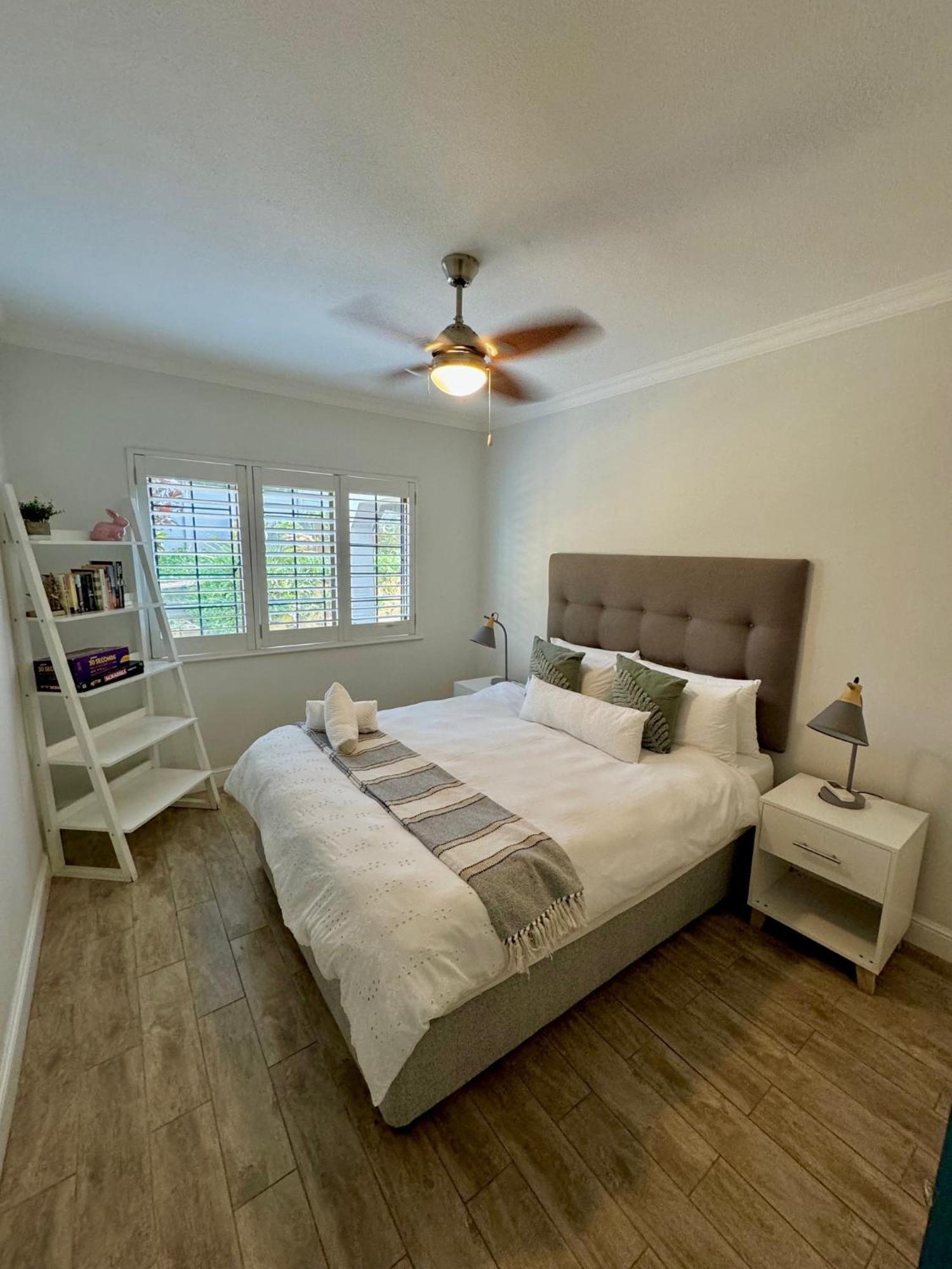 La Pirogue Apartment *